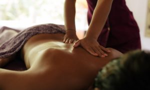 SPECIALIZZAZIONE ESTETISTA<br>Corso Abilit. Attività Autonoma 600 h